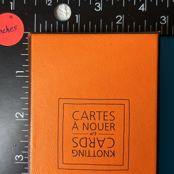🖤NEW💕Hermès Scarf Knotting Cards in Case - Picture 5 of 11